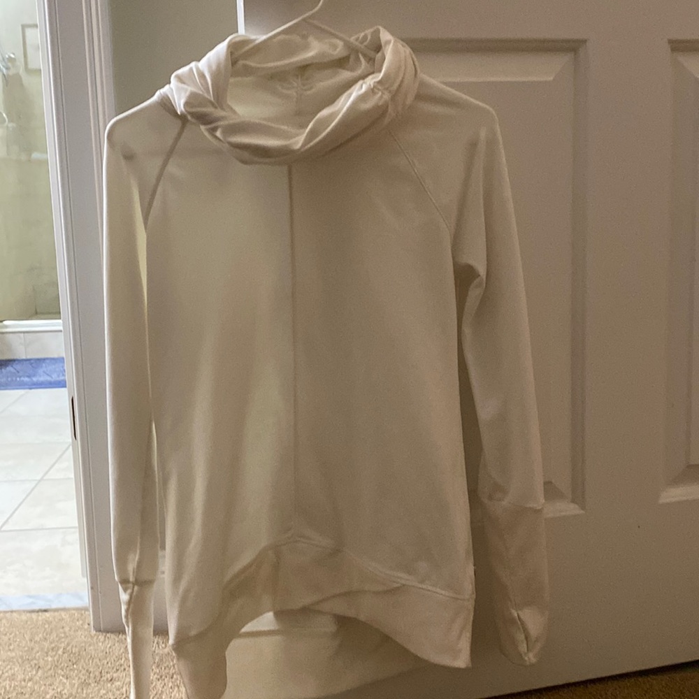 EUC Zella Gwen Athleisure Top
